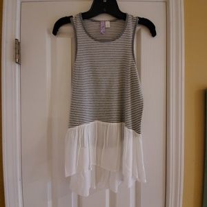 Small High Low Ruffled Sleeveless Top